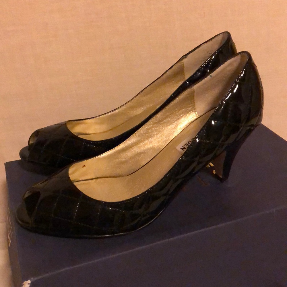 steve madden peep toe pumps